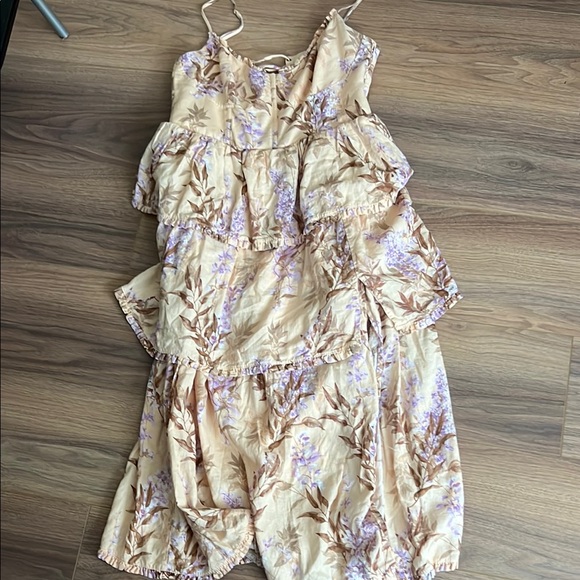 House of Harlow 1960 Floral Cream and Purple Dress - Picture 2 of 2